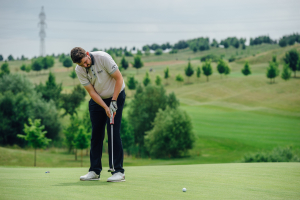 Golf: od skromného startu k malému rozmachu